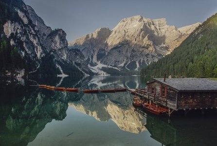 倒影-山-夏天-多洛米蒂-风景 图片素材