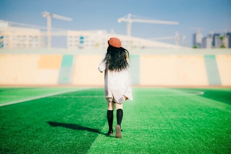 写真-胶片-人像-黑白-光影 图片素材