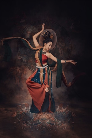 意境人像-汉服-古装-敦煌壁画-美女 图片素材