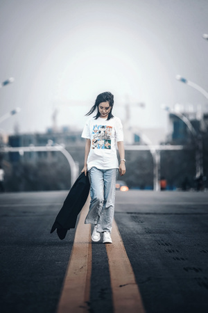 意境人像-环境人像-情绪人像-女人-女性 图片素材