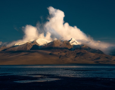 旅行-雪山-光影-西藏-风光 图片素材