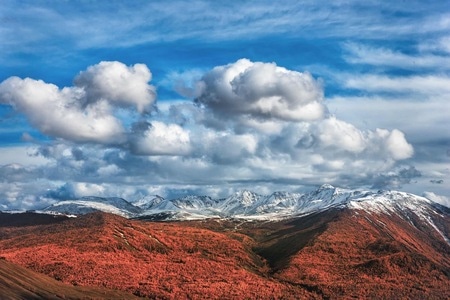 秋季-新疆-雪线-秋色-火山 图片素材