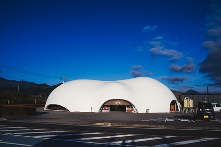 河口湖-富士山脚-特色建筑-展览馆-蓝天 图片素材