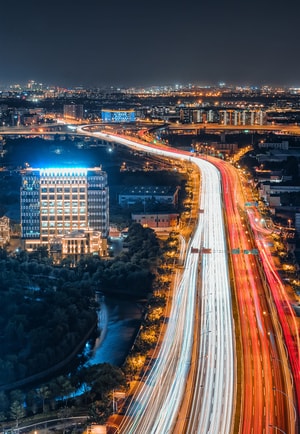 车流-夜景-建筑-上海-近铁城市广场 图片素材