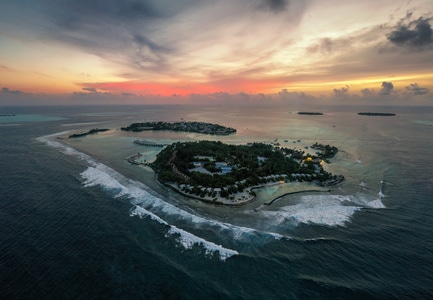 上帝视角-旅行-海边-海岛-夕阳 图片素材