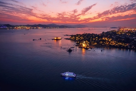 你好2020-夜景-海边-风光-城市 图片素材