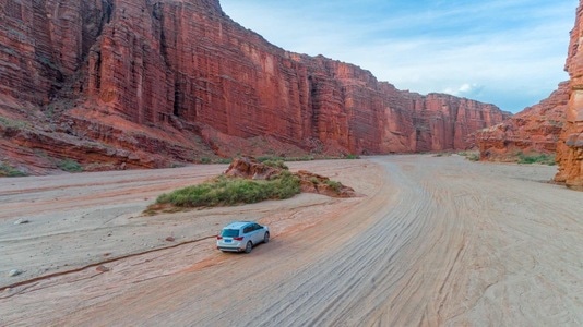 我的2019-新疆-道路-山-岩石 图片素材
