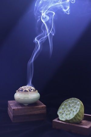 小而美-设计的力量-香炉-烟-烟雾 图片素材