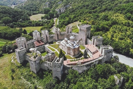 航拍-修道院-塞尔维亚-城堡-中世纪 图片素材