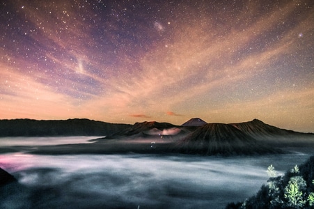 我要上封面-活火山-夜空-星云-麦哲伦星云 图片素材
