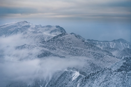 白雪-白云-海拔-雪山-川西 图片素材