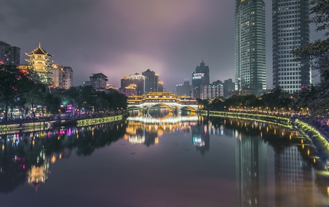 看你的城市-成都网红打卡地点-桥-廊桥-廊桥光影 图片素材