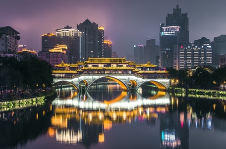 看你的城市-成都网红打卡地点-廊桥夜色-桥-廊桥光影 图片素材