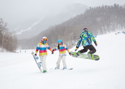 摄影-滑板-游客-滑雪者-雪景 图片素材