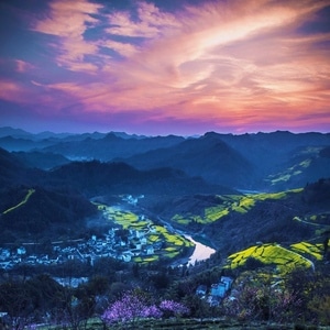风光-石潭-天空-山峰-风光 图片素材