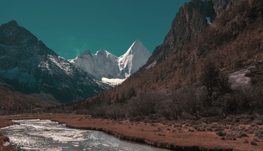 高原、湖泊-雪山-亚丁-高原-藏区 图片素材
