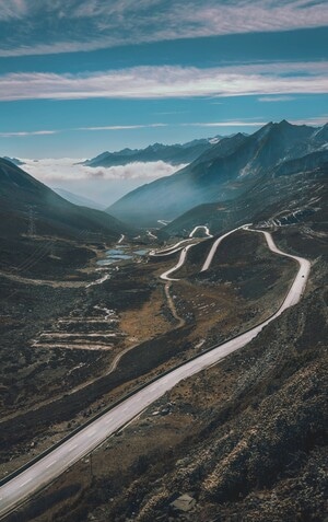 抓拍-藏区-山川-高山-旅行 图片素材