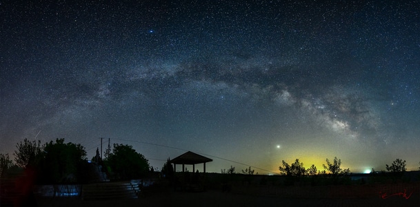 夜景-微光摄影-星空-银河拱桥-陕西彬县 图片素材