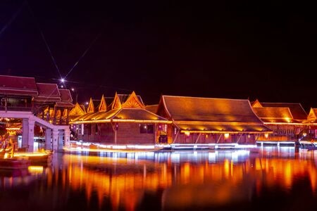 风光-光影-旅行-房屋-夜景 图片素材