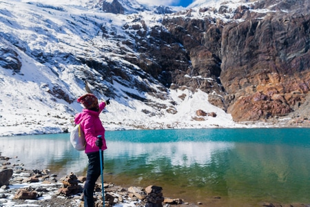梅里雪山-神山-冰湖-旅行-女性 图片素材