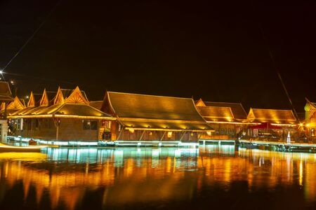 风光-光影-旅行-房屋-夜景 图片素材