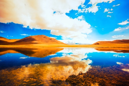 西藏-色彩-色彩鲜艳-一措再措-风景 图片素材
