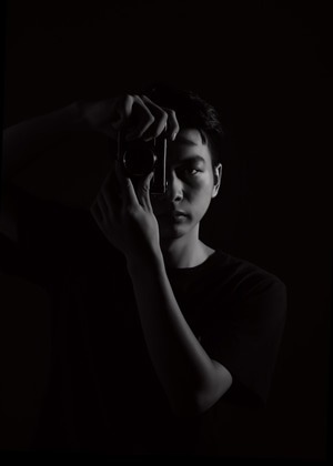 人像-光影-男孩-男性-男人 图片素材