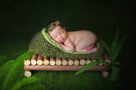 我的2019-新生儿摄影-新生儿-人像-木床 图片素材
