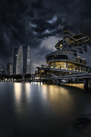 合成-东方之门-苏州-金鸡湖-城市夜景 图片素材