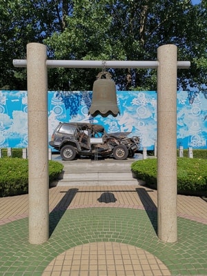 车-钟-光影-城市-汽车 图片素材