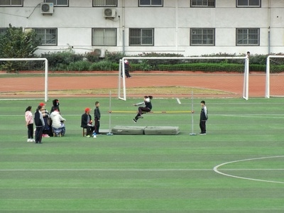 色彩-学生-跳高-操场-运动 图片素材