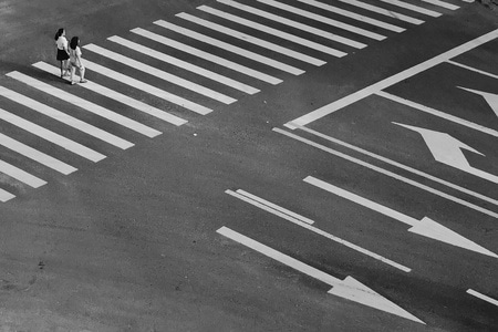 街头摄影-极简-黑白-线条-路人 图片素材