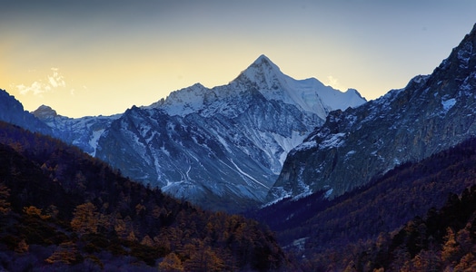 亚丁-雪山-夏诺多吉-风景-风光 图片素材