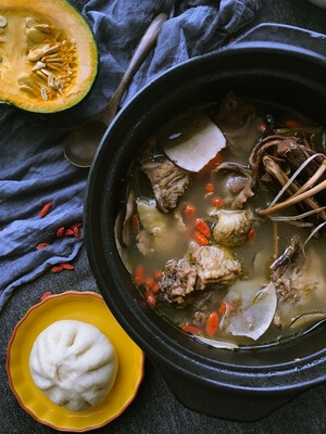 食物-暗调-鸡汤-食物-美食 图片素材