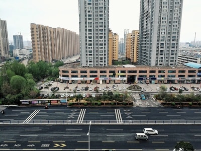 手机-建筑-视角-记录-建筑 图片素材