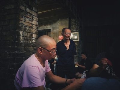 重庆-茶馆-手机-茶馆-男人 图片素材