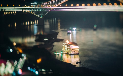 市井生活-勒是雾都-街景-风景-夜景 图片素材