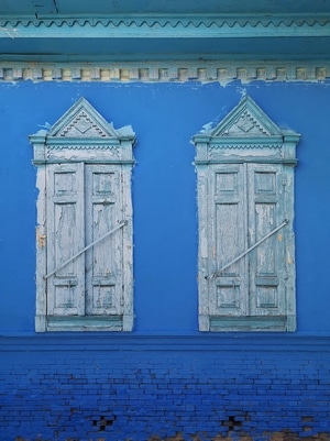 蓝-华为-色彩-窗户-石墙 图片素材