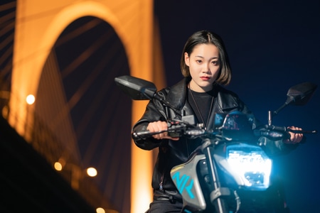 机车-城市-女人-女性-美女 图片素材