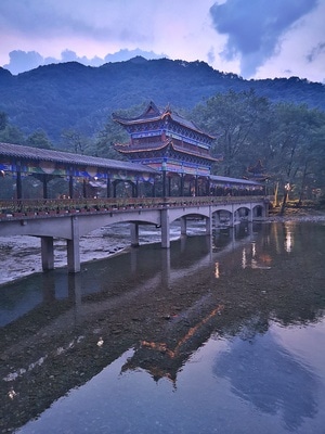 线条-手机摄影-建筑-像素蜜蜂官方账号-我和我的祖国手机摄影大赛 图片素材