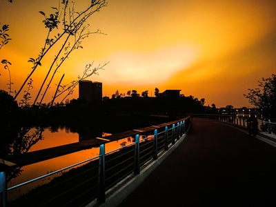 风光-湖泊-成都-华为手机-道路 图片素材