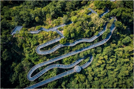 旅途-航拍-秋季-步道-钢架 图片素材