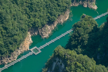 建筑-风景-桥梁-湖-悬崖 图片素材