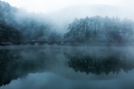 旅行-旅游-对称美-庐山-雪 图片素材