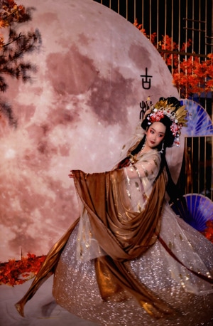 你好2020-我的2019-表演-舞者-女人 图片素材
