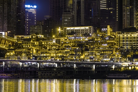 人像-旅行-城市-夜景-光线 图片素材