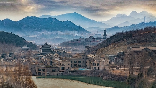 生态-风光-山峰-水镇-小镇 图片素材