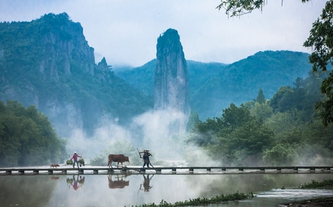 旅拍-在路上-风景-山-山峰 图片素材