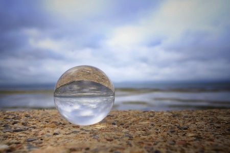 极简-旅行-创意-球-水晶球 图片素材