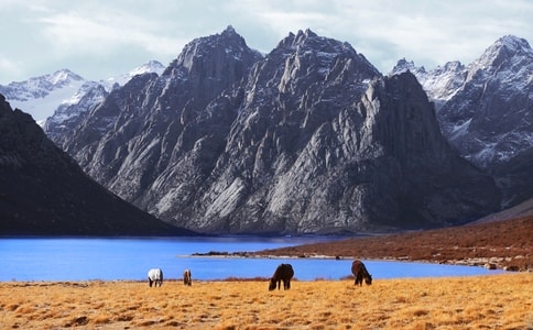 旅行-风光-山-山峰-山脉 图片素材